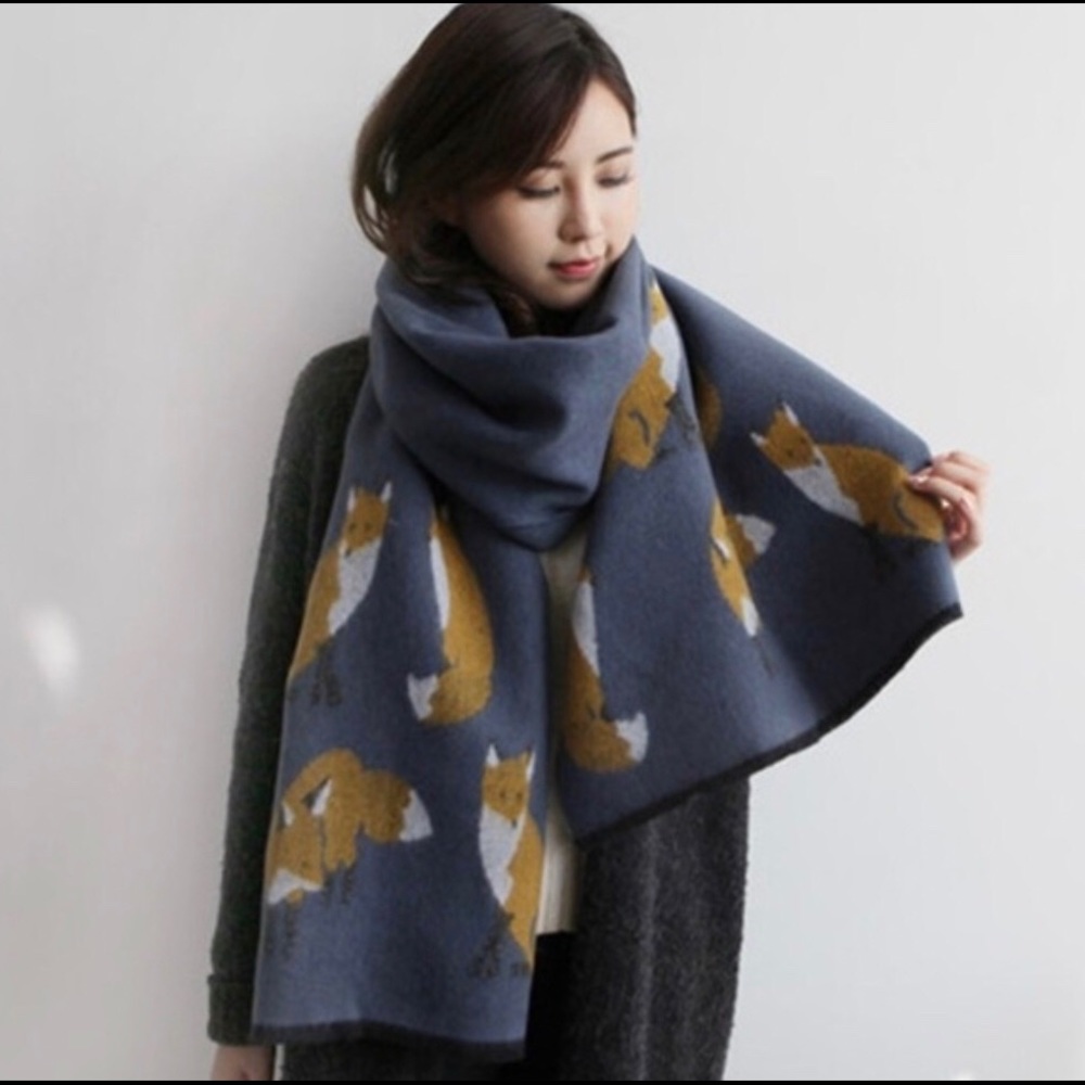 Large Cozy Fox Scarf - Picture 2 of 6